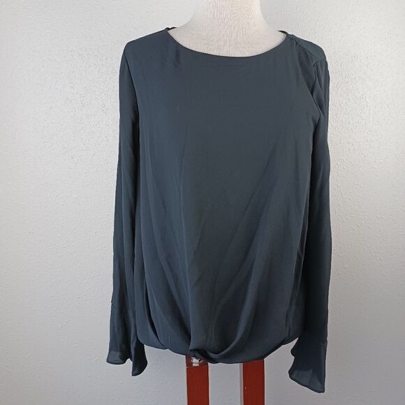 NWT Vince Camuto Women's Black Top Size M - Picture 1 of 7